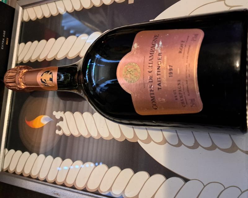 COMTES DE CHAMPAGNE ROSE 1997 - Auction