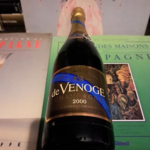 DE VENOGE BRUT MILESIME 2000. - Auction