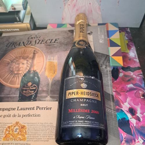 PIPER HEIDSIECK BRUT 2000 - Auction