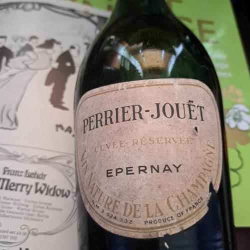 RARE PERRIER JOUET VIN NATURE DE LA CHAMPAGNE - Auction