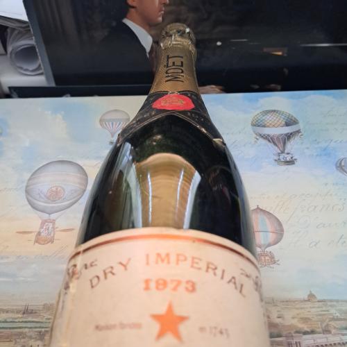 MOET ET CHANDON BRUT 1973 - Auction