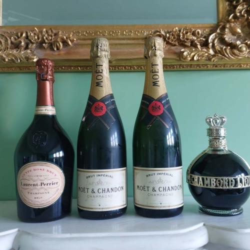 Moet &amp; Chandon from 1970&#039;s + Rosé Laurent Perrier + Chambord - Auction