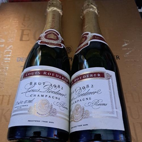 LOUIS ROEDERER BRUT 1982 X 2 HALF BOTTLES. - Auction