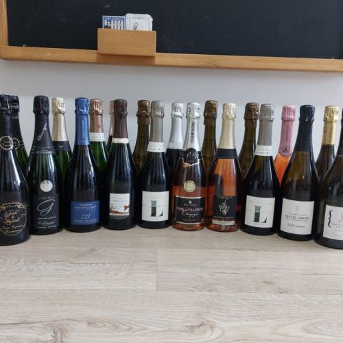 Lot 2: Collection of Champagne x 20 - Many with bottle age - Auction