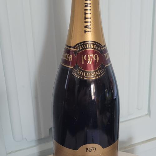 Champagne Brut Millesime - Auction