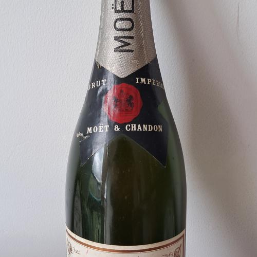 Moët &amp; Chandon - Brut Impérial - 1970? - Found in old trunk - Auction
