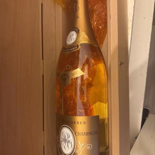 Magnum of champagne - Auction